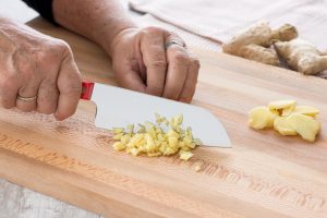 how to mince ginger
