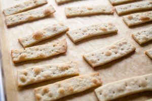 how do you make crackers
