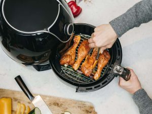how to clean the air fryer rack