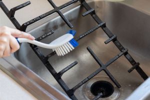 how to clean gas stove grates