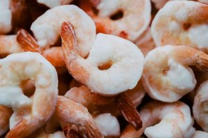 how to thaw frozen shrimp
