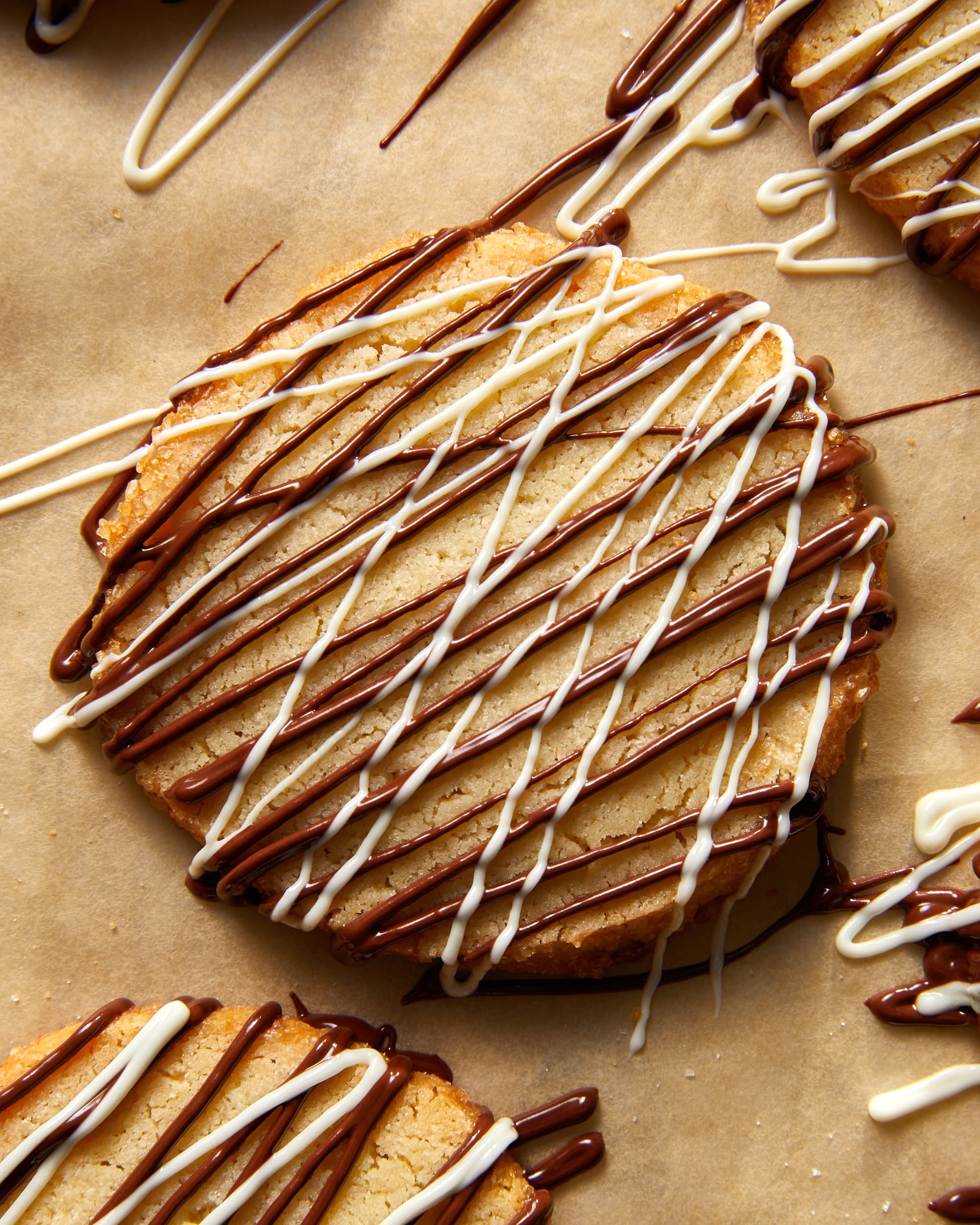 how to drizzle chocolate - Larrea | Restaurant in Las Vegas, NV