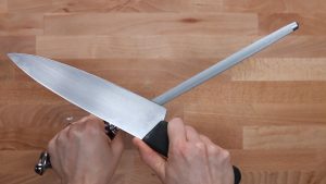 how to sharpen kitchen knives