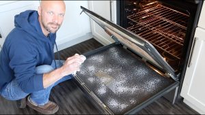 how to clean a oven glass door on the inside
