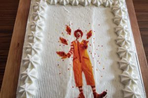 does mcdonald’s have birthday cakes