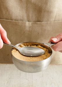 how to measure brown sugar