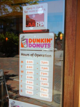 when does dunkin donuts close