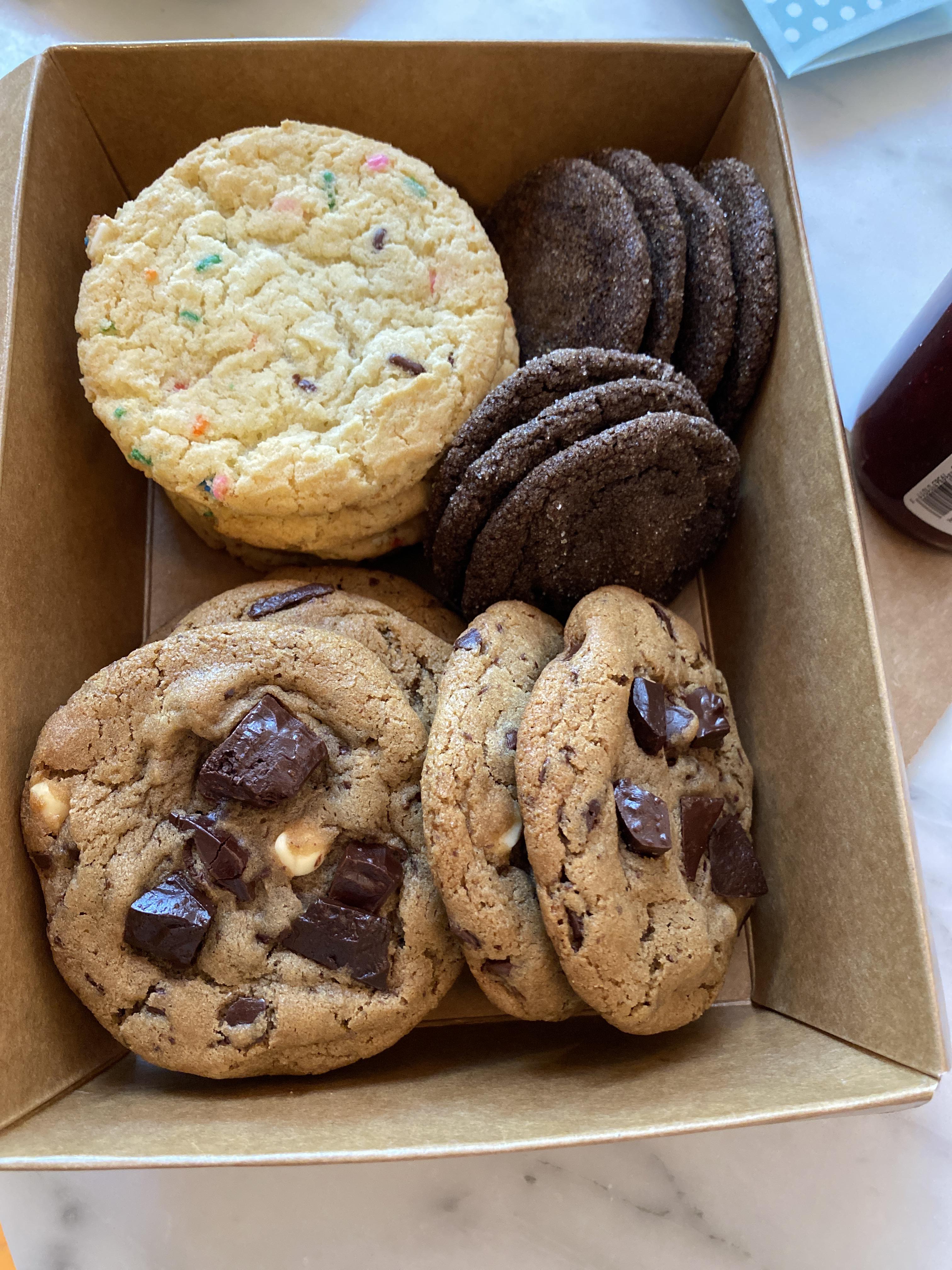 how many calories is a chocolate chip cookie