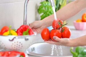 what happens if u eat unwashed cherry tomatoes