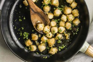 how long cook small scallops