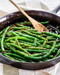 how to cook green beans in a pan