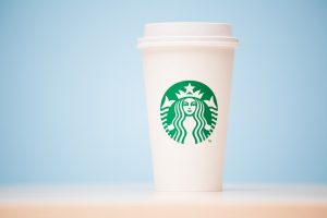 is starbucks open on new year’s day