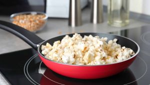 how to make popcorn on the stove