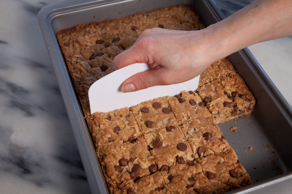 why do bakeries not use non-stick