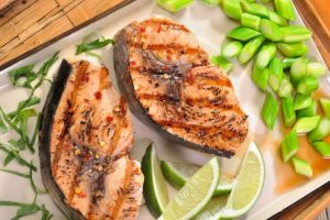 what does swordfish taste like