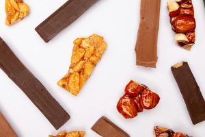 What kind of chocolate melts best for homemade Dubai bars?