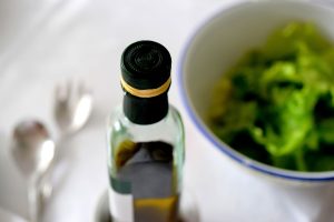 What are the best healthy oils to use on a strict Mediterranean diet?