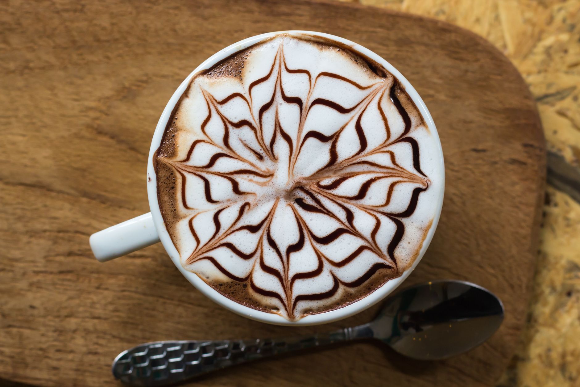 How to do the viral chocolate cracked cup latte challenge?