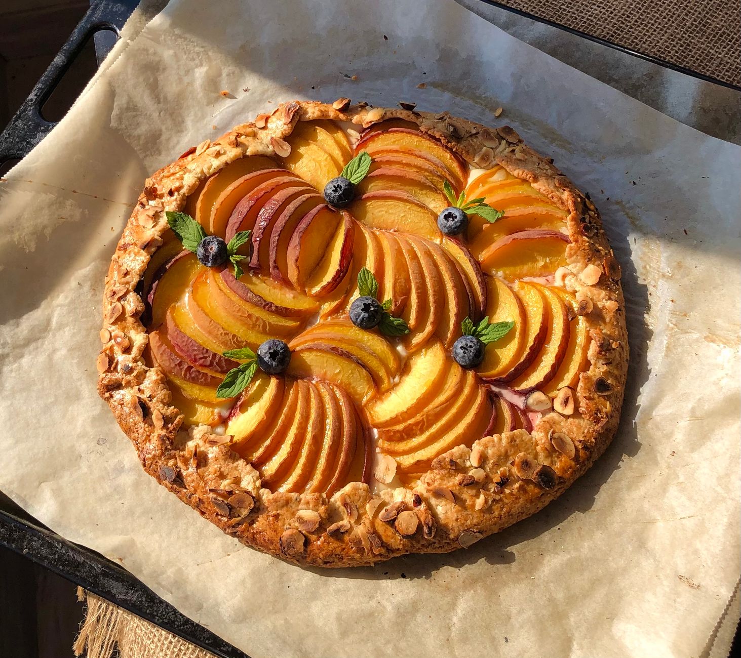 How to bake a traditional Georgia peach cobbler using fresh seasonal peaches?